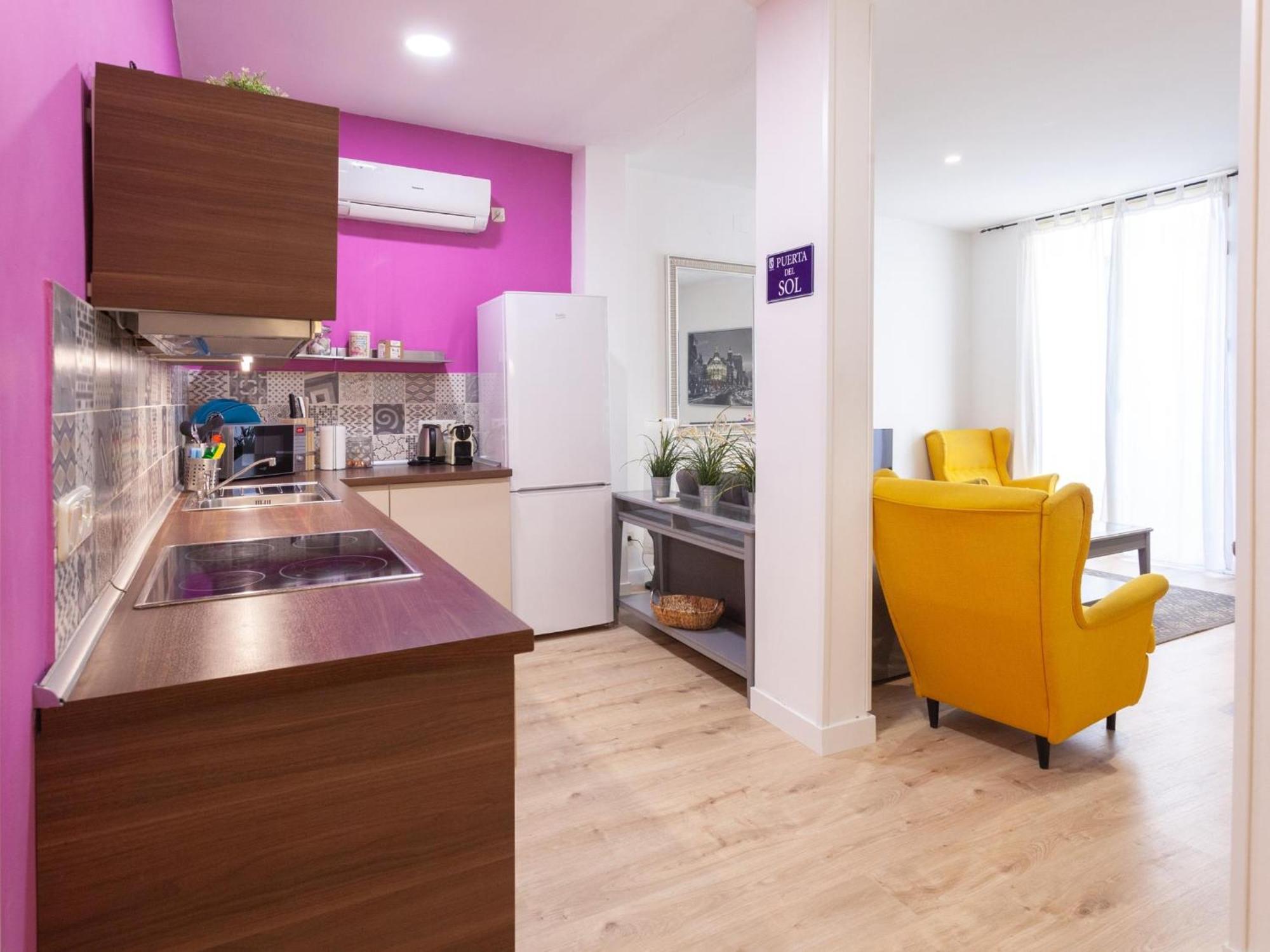 Enorme Y Acogedor Piso En La Puerta Del Sol Apartment Madrid Luaran gambar